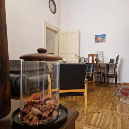 Matryoshka Time Capsule Appartamento Budapest